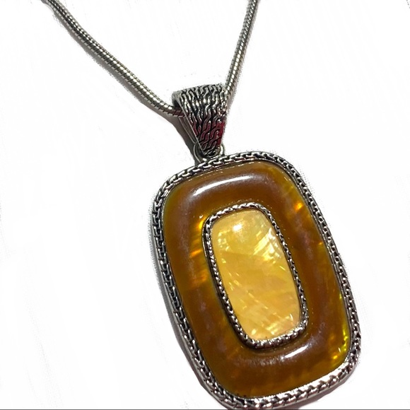 5/$25 Lia Sophia Amber Look Pendant Necklace Slinky Round Silver Tone Chain